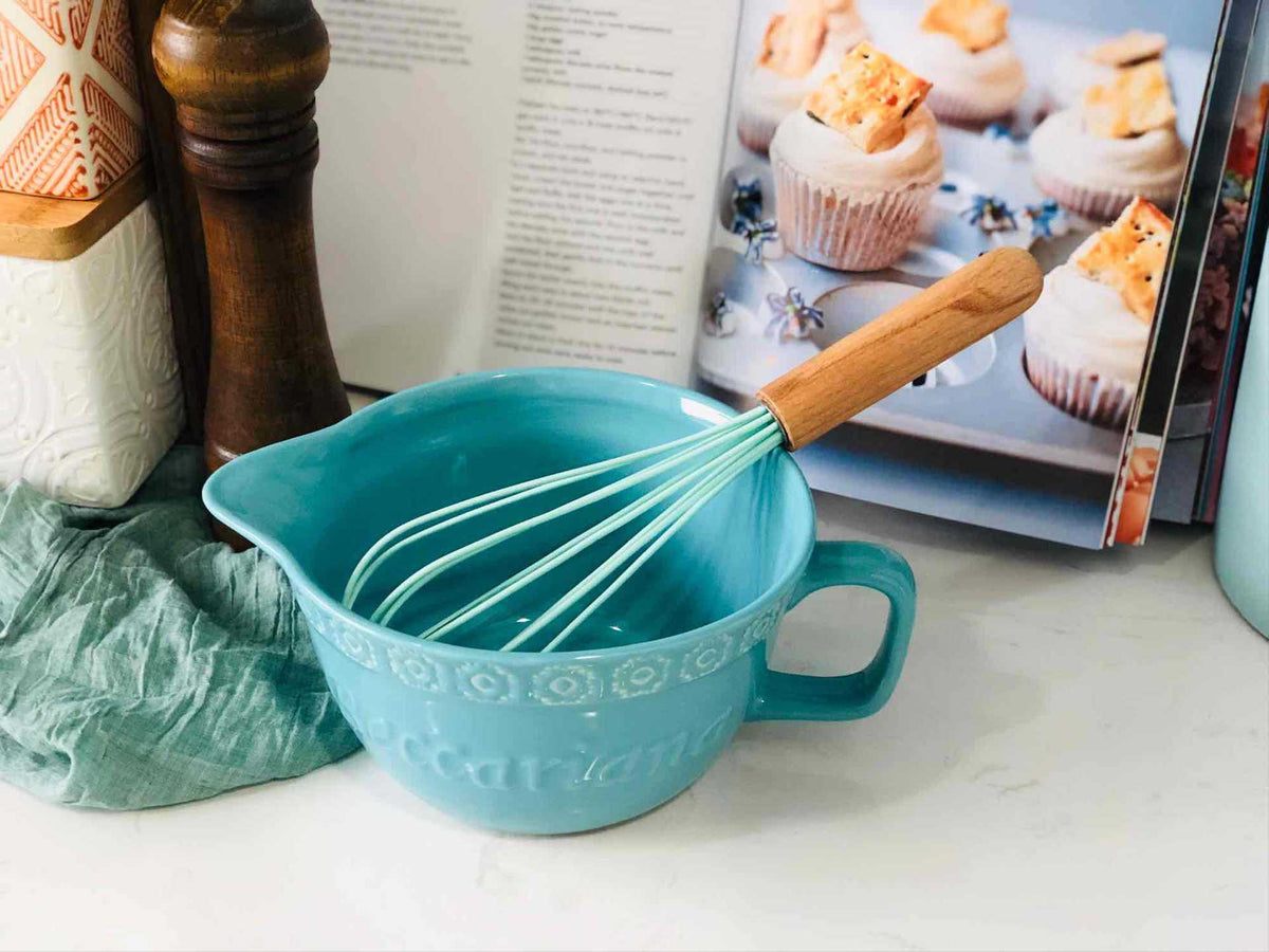 American Retro Embossed Lake Blue Drainage Bowl | Southern Kitchen Serving Bowl - Maximus Grace