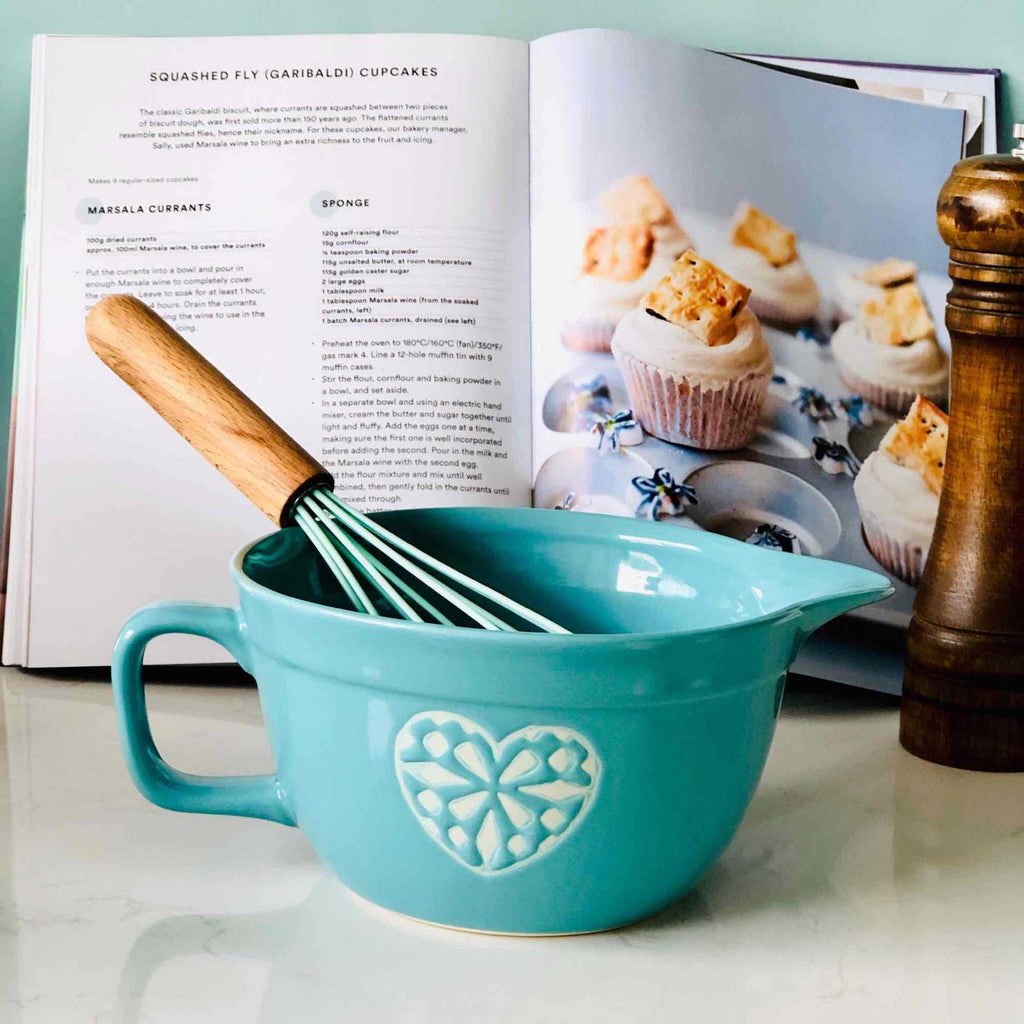 American Retro Embossed Lake Blue Drainage Bowl | Southern Kitchen Serving Bowl - Maximus Grace